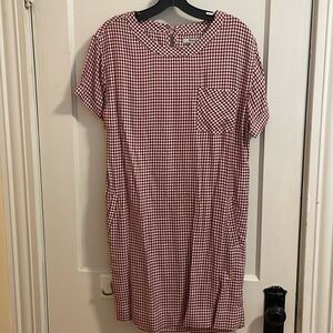 NWOT Madewell dress, pretty checkered maroon pattern. Size small.